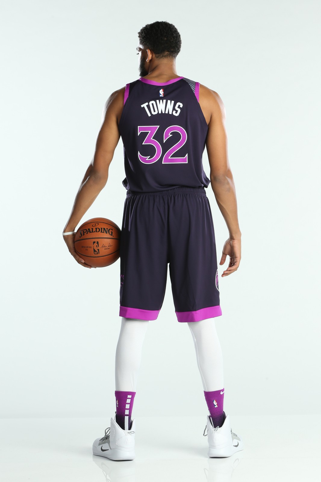 赛后明尼苏达森林狼调整名单以备欧联，造点机会环节打磨，赛场秩序良好，年轻球员得到机会的简单介绍