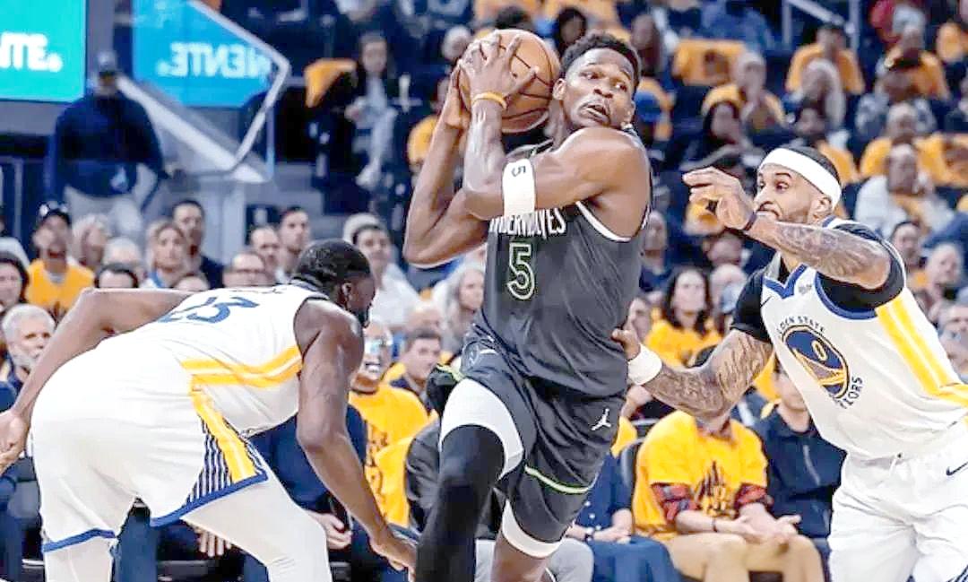 赛后明尼苏达森林狼调整名单以备欧联，造点机会环节打磨，赛场秩序良好，年轻球员得到机会的简单介绍