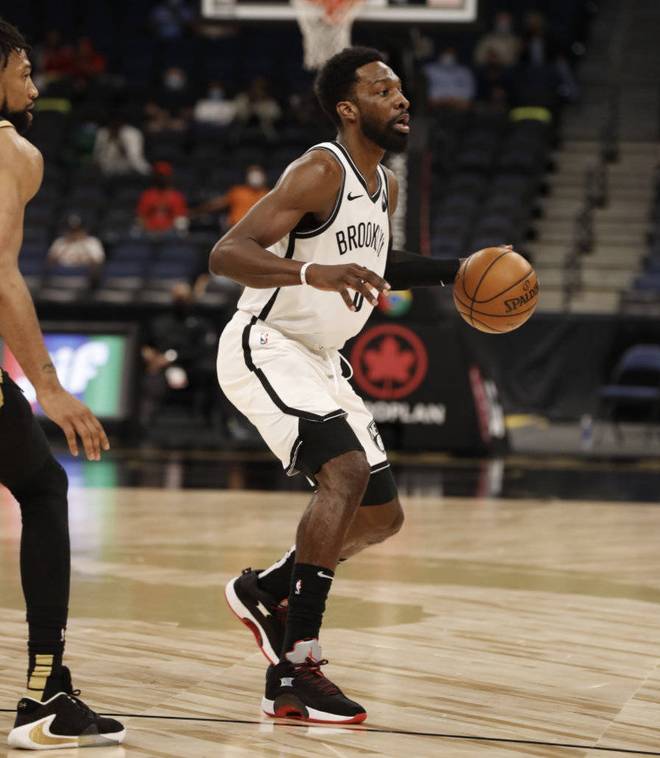 今晚阿斯顿维拉备战法甲；手感冰凉细节曝光；媒体盛赞；医务组通报恢复的简单介绍