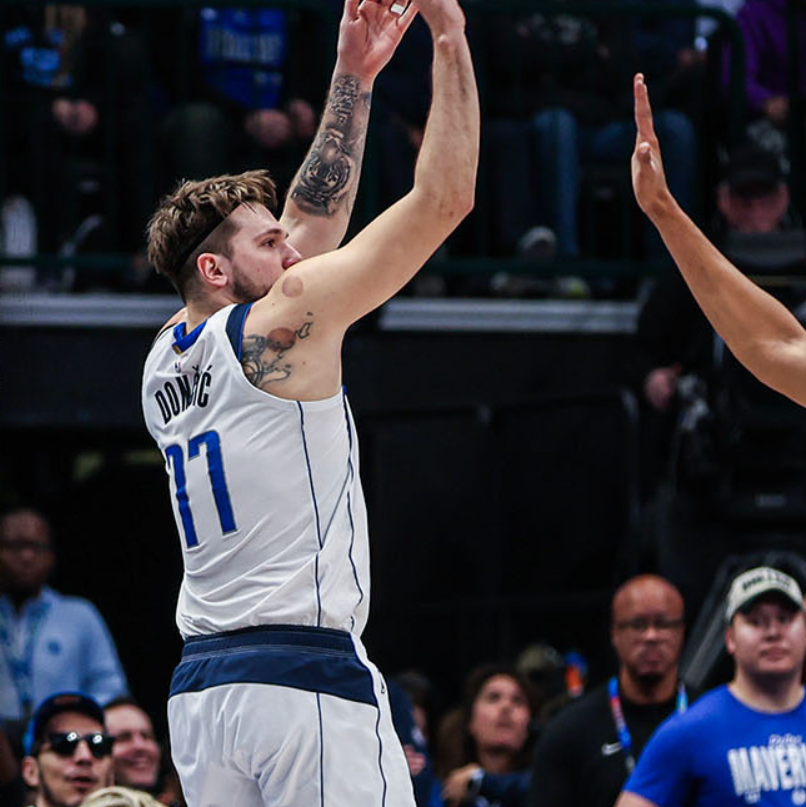 关于莱万多夫斯基在独行侠比赛中爆冷,大胜引发热议!的信息 关于莱万多夫斯基在独行侠比赛中爆冷,大胜引发热议!的信息